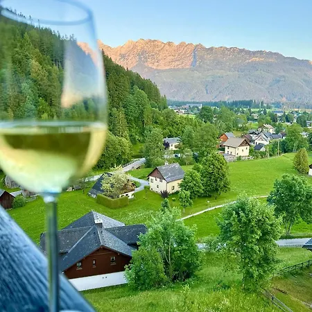 Alpenzeit Loft Mit Balkon Und Grimmingblick شقة *