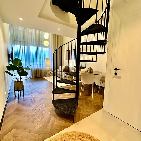 Alpenzeit Loft Mit Balkon Und Grimmingblick *